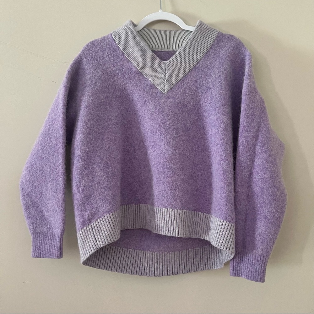 Lululemon Alpaca Wool Blend V-Neck Sweater Heathered‎ Digital Lavender